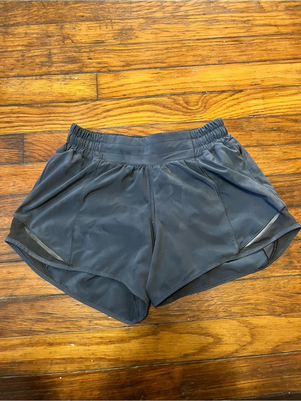 lululemon athletica Women's hotty hot shorts size 4 gray